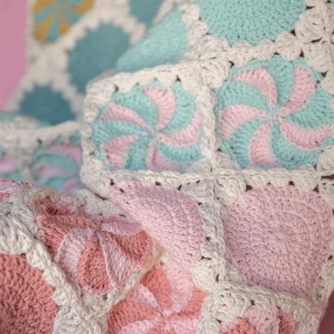 Haakpakket | Yarn and Colors | Circles and Spirals Blanket