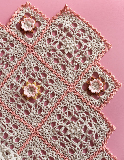Haakpakket | Yarn and Colors | Romantic Throw