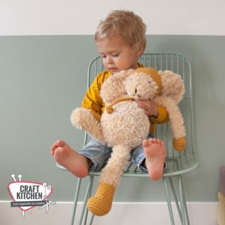 Gratis haakpatroon | Craft Kitchen | Knuffelkonijn met rugzakje